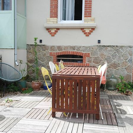 Domaine Du Pavillon Gite 15 Personnes Issy-l'Eveque Exterior photo